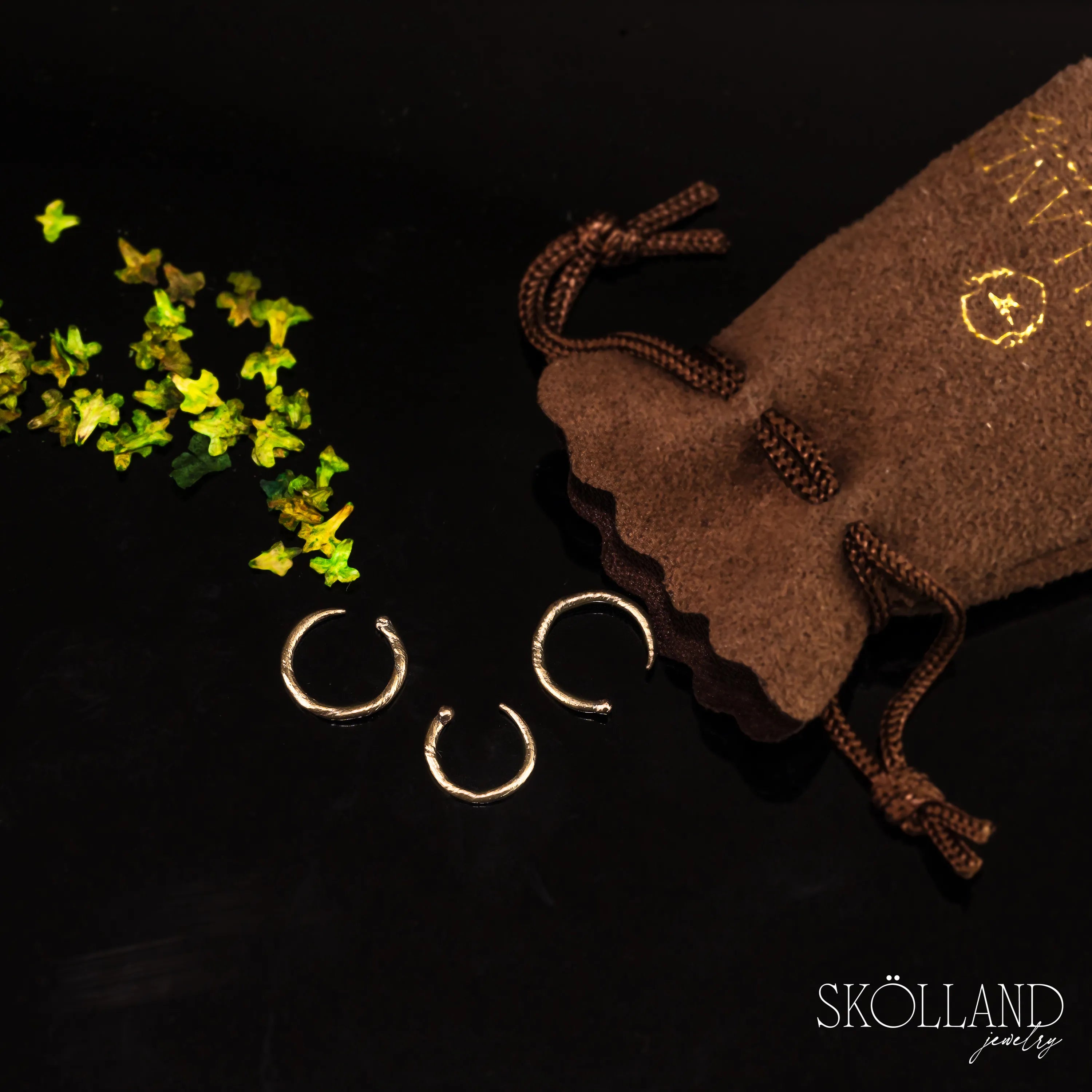 Vitis Daintis-14K Gold Nose Ring With Vine Styling