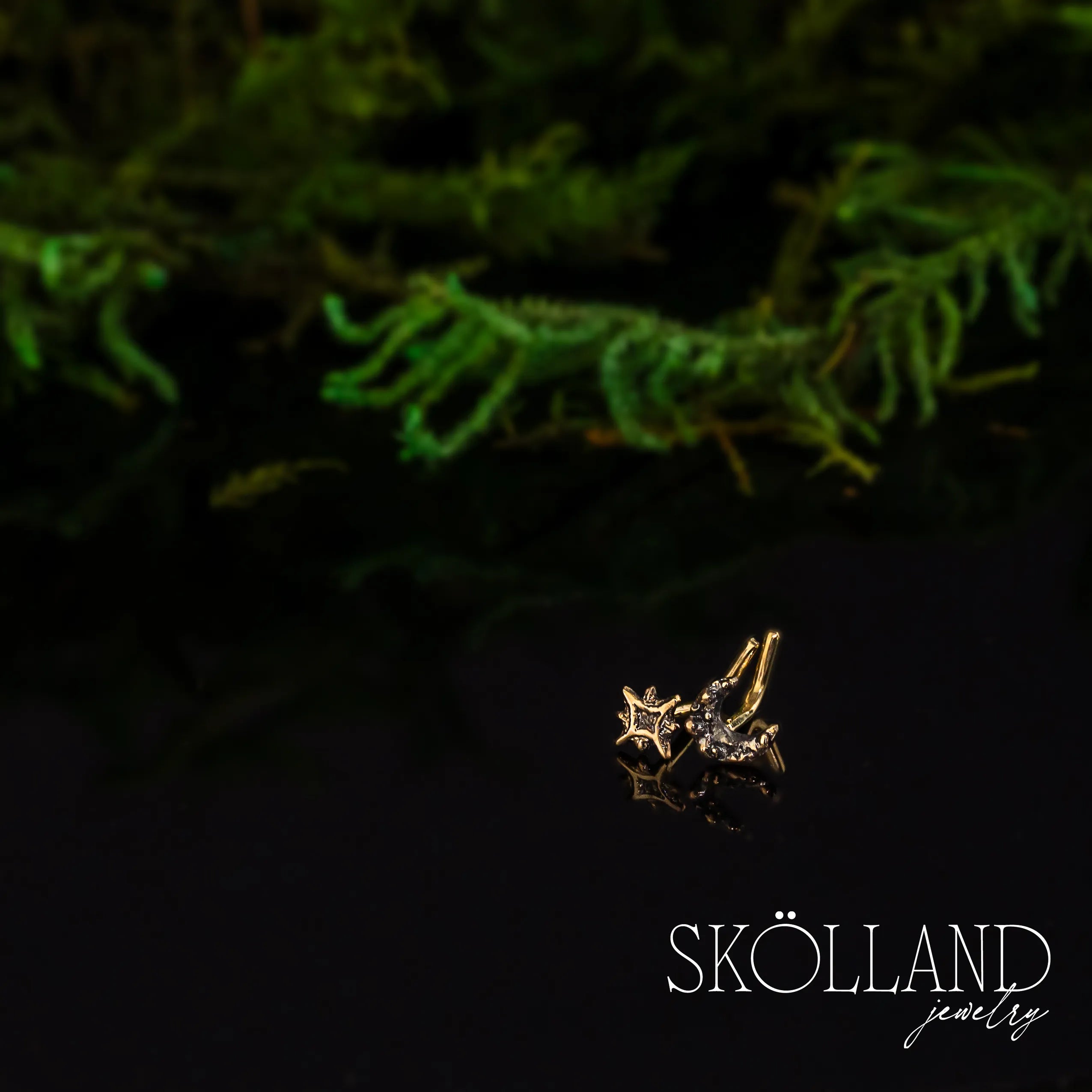 Lunae Lumen-14K Yellow Gold Crescent Moon Nose Stud