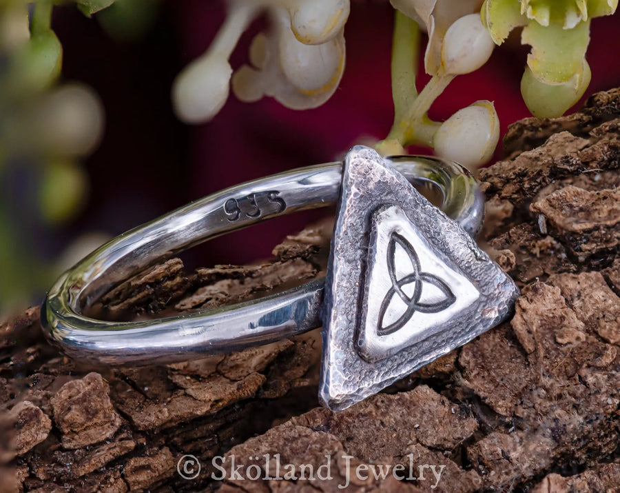 Trinity-Knoten-Ring
