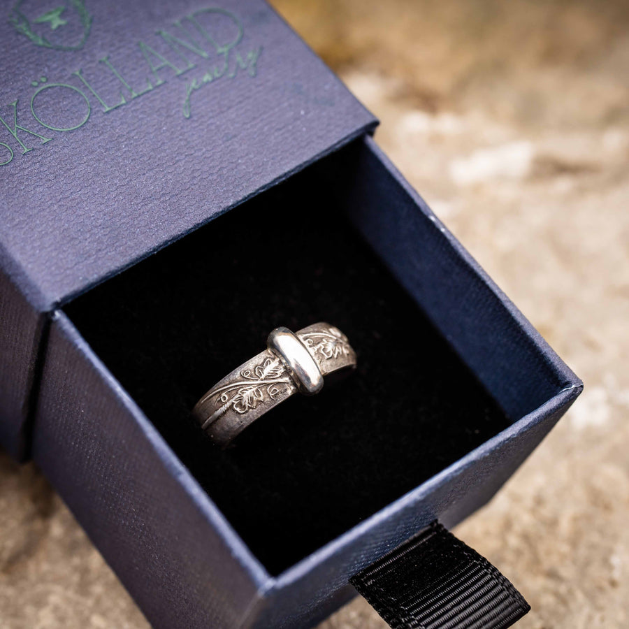 Leaves on the Ridge Ring ©-925 Sterling Silver band inspired by Claires Ring