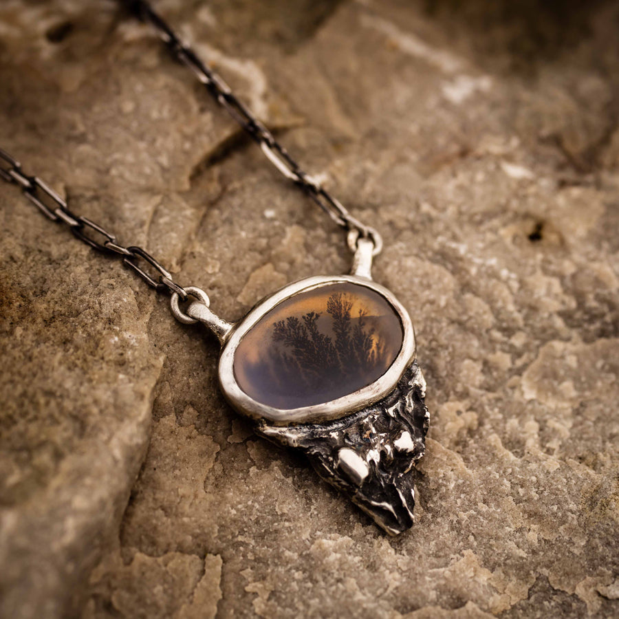 Halskette „Mein Herz ist nicht hier“ – 940er-Argentium-Sterlingsilber und dendritischer Achat