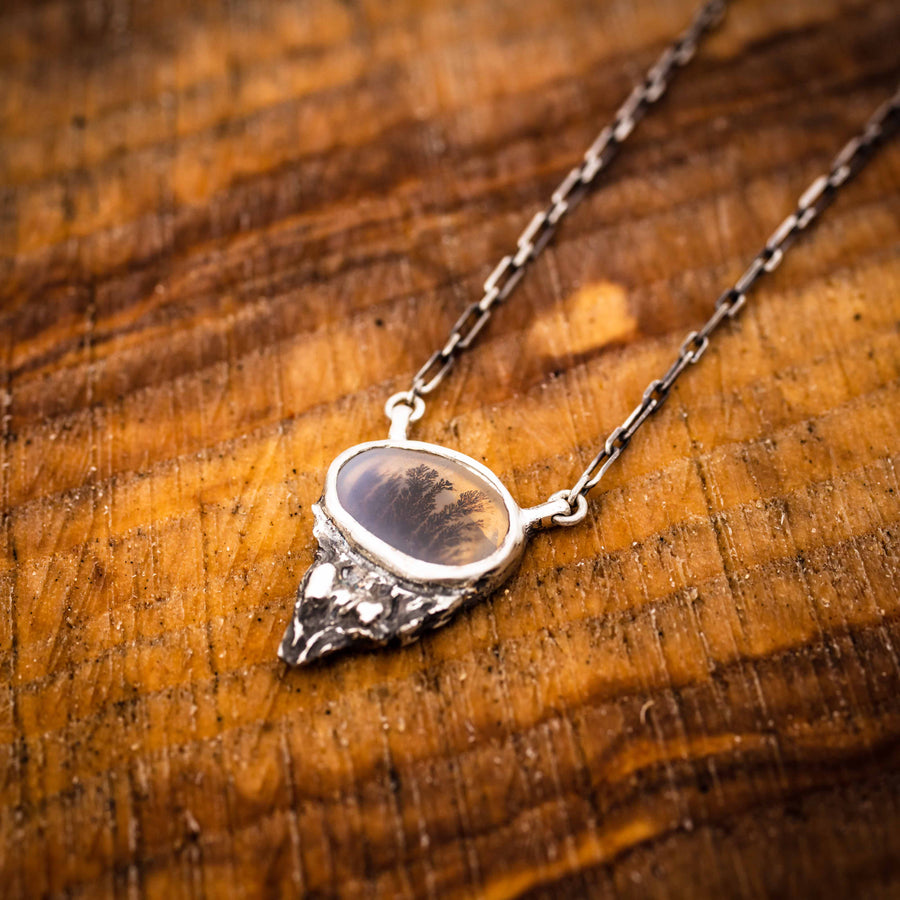 Halskette „Mein Herz ist nicht hier“ – 940er-Argentium-Sterlingsilber und dendritischer Achat