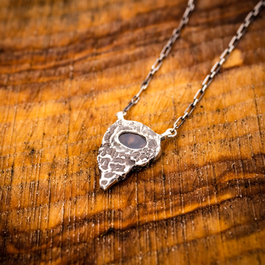 Halskette „Mein Herz ist nicht hier“ – 940er-Argentium-Sterlingsilber und dendritischer Achat
