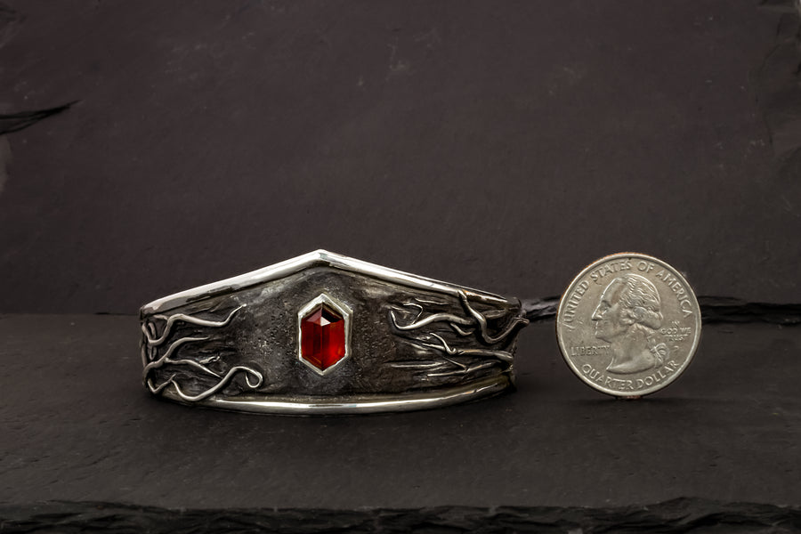 Devoro Cuff-935 Sterling Silver, Patina & Hessonite Grenat