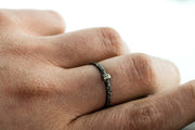 Claires Dainty Ring - Bande d'empilage de style outlander de 2 mm dans votre choix d'argent 950 ou d'or 10K