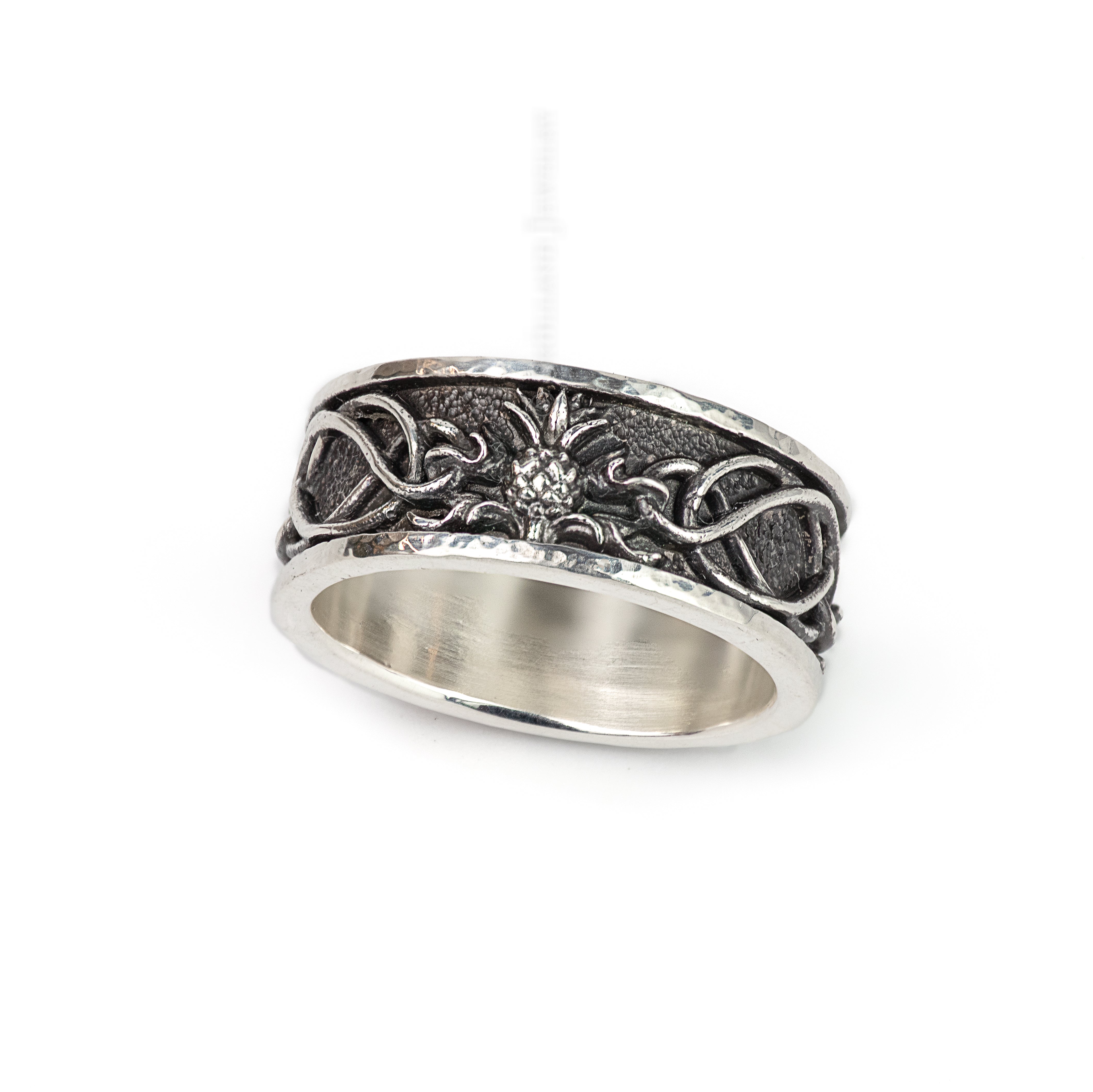 Distel- und Highland-Interlace-Ring © – 9-mm-Sterlingsilberband